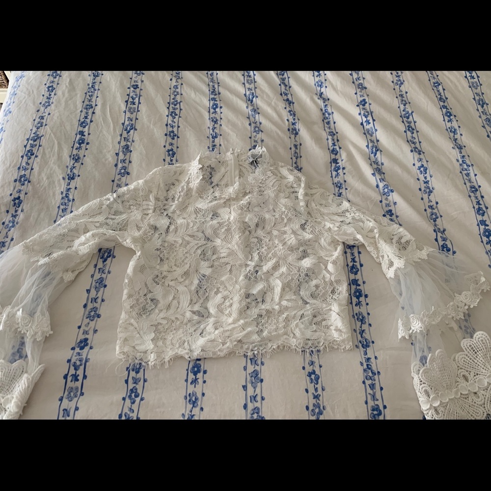 Lioness white lace shirt NWT